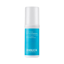 Eau de Santorini Define and Radiate Invisible Oil Extract on white background