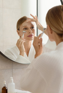 Fine Lines & Wrinkled Skin right banner