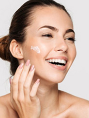 ULTRA FIRMING AND MOISTURIZING right banner