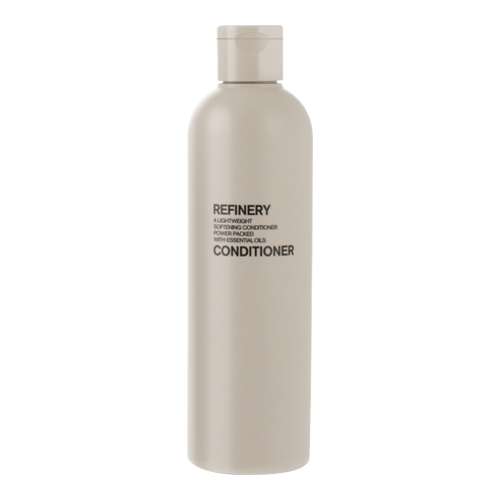 Aromatherapy Associates FOR MEN Refinery Conditioner on white background