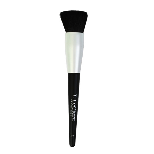 T LeClerc Foundation Brush N 02 on white background